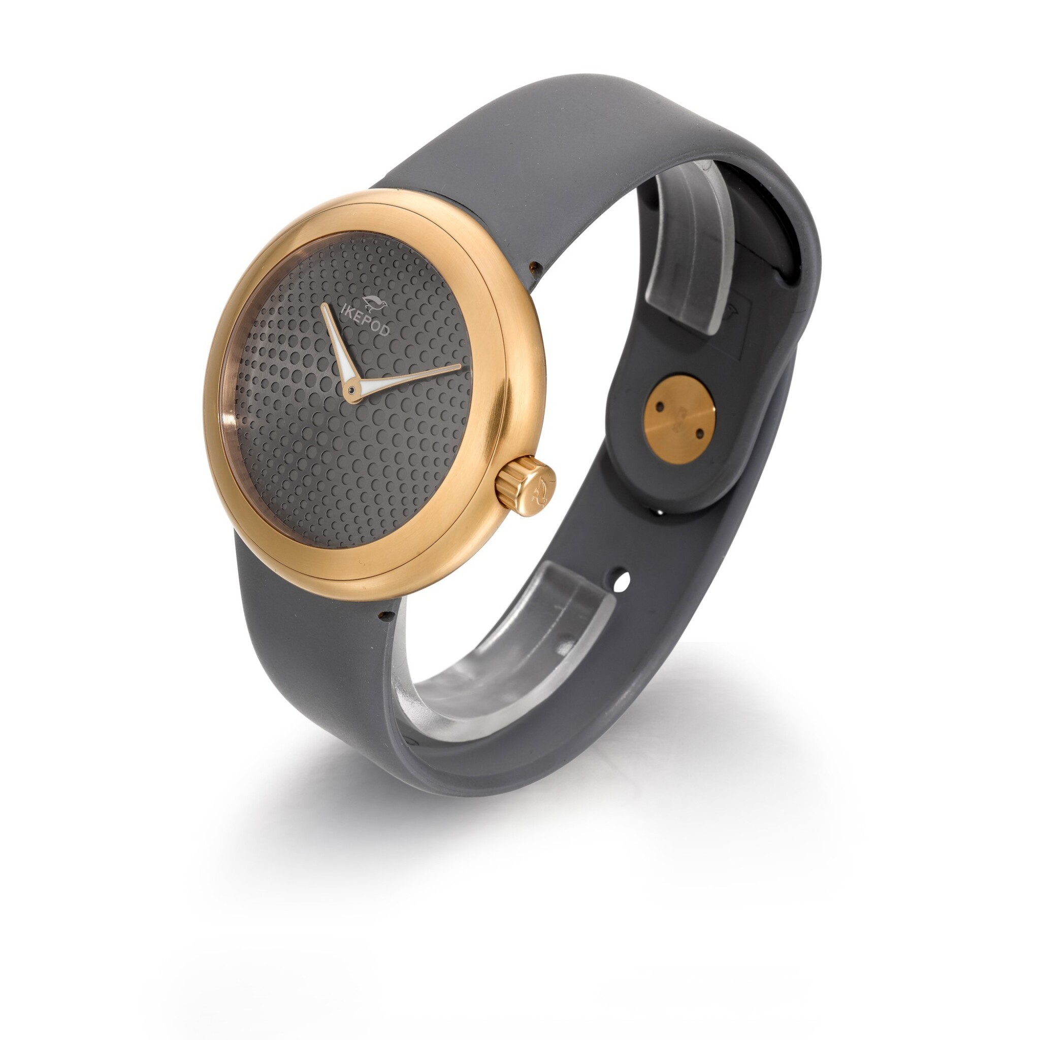 Η επιστροφή των Ikepod: Τα ρολόγια της δεκαετίας του ’90 που γίνονται ανάρπαστα