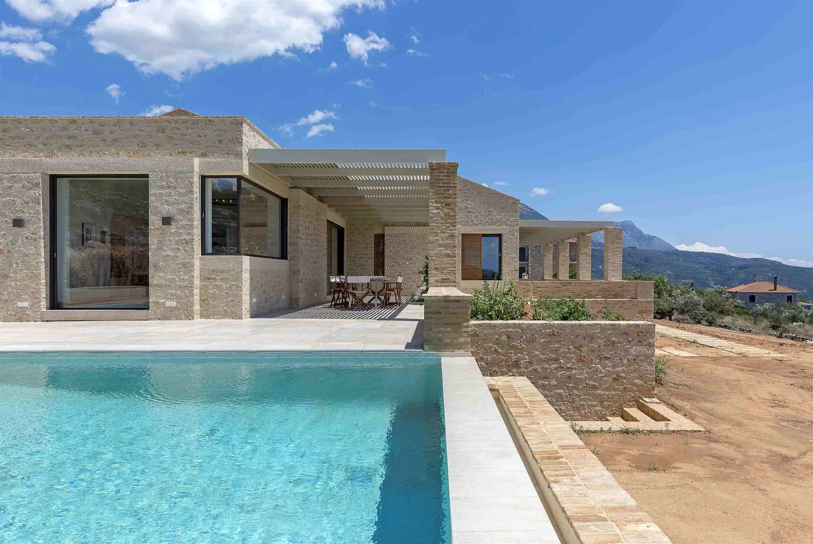 Η εντυπωσιακή διαδρομή των Etsi Architects: Το αρχιτεκτονικό γραφείο με έδρα την Καρδαμύλη