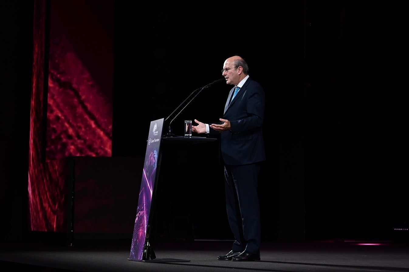 Χατζηδάκης: Ενσωμάτωση της τεχνητής νοημοσύνης στη δημόσια διοίκηση και τις επιχειρήσεις | Ειδήσεις για την Οικονομία