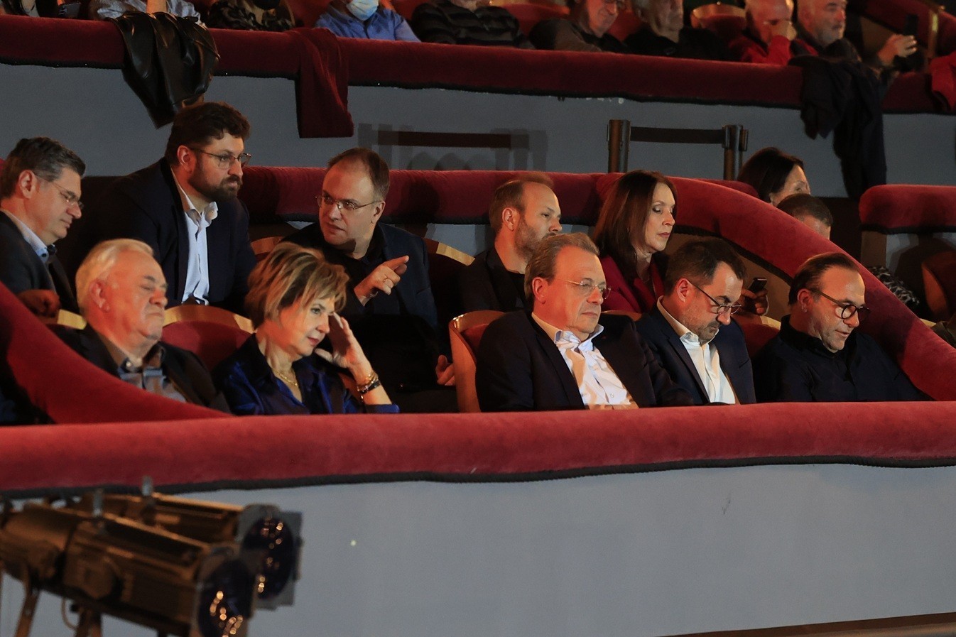 Τσίπρας: Γιατί κράτησε σε απόσταση τους πρώην συντρόφους του, αναβρασμός σε ΣΥΡΙΖΑ και Νέα Αριστερά για τον εξώστη στην παρουσίαση της Ιθάκης | Ειδήσεις για την Οικονομία