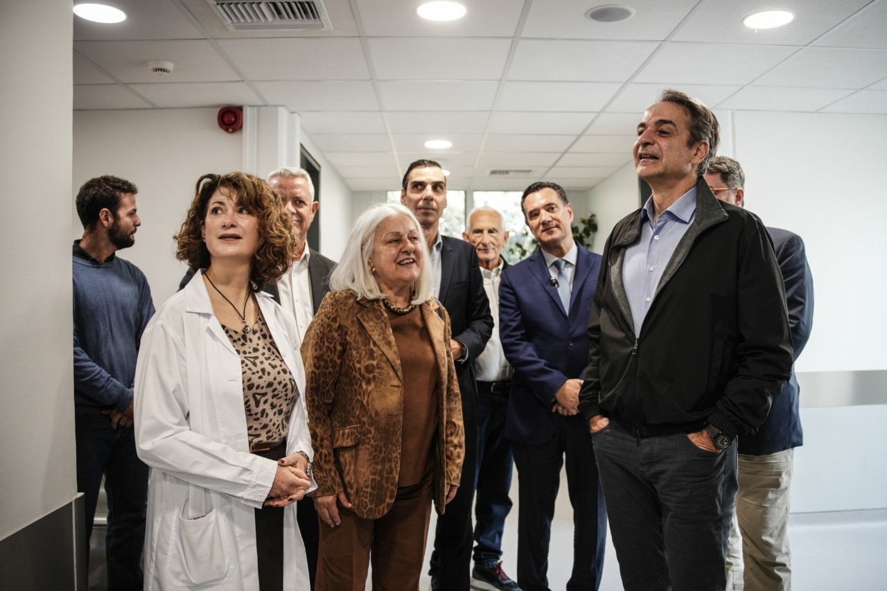 Επίσκεψη Μητσοτάκη στο ανακαινισμένο Κέντρο Υγείας Μαρκοπούλου – «Πιάνουν τόπο οι ευρωπαϊκοί πόροι» (pics) | Ειδήσεις για την Οικονομία