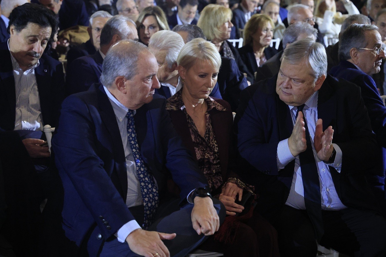 Εκδήλωση για την «Κρίση της Δημοκρατίας σήμερα»: Καραμανλής, Βενιζέλος, Λαλιώτης και Λαζόπουλος ανάμεσα στους παρευρισκόμενους | Ειδήσεις για την Οικονομία