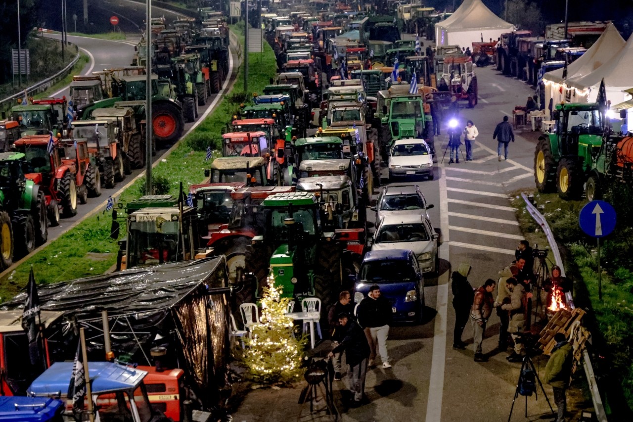 Κυβέρνηση: Κρίσιμο 24ωρο αποφάσεων για τα μπλόκα – Μάχη για την ΚΑΠ στις Βρυξέλλες | Ειδήσεις για την Οικονομία