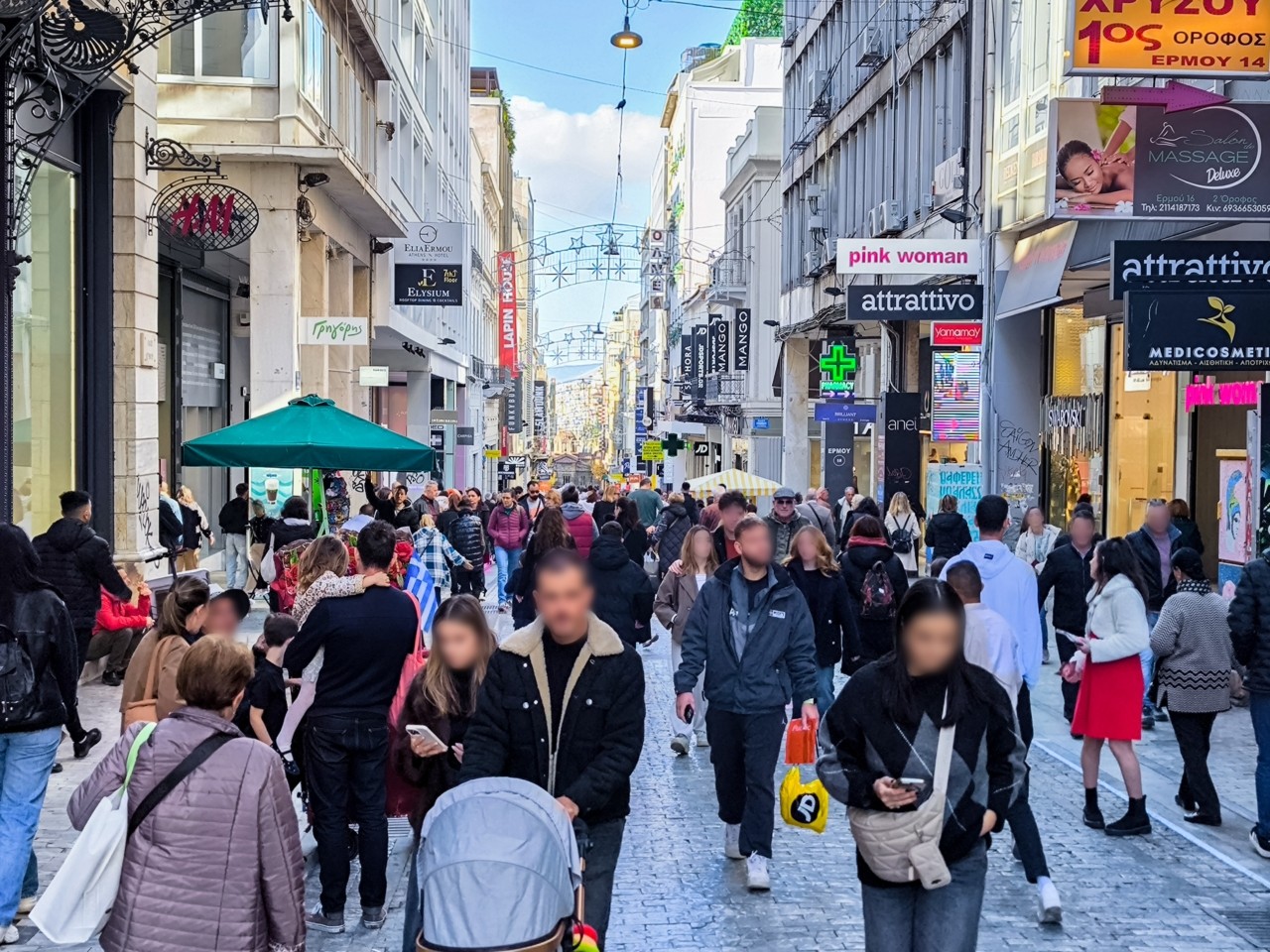 Παραμονή Χριστουγέννων 2025: Ποιες ώρες θα είναι ανοιχτά σούπερ μάρκετ και καταστήματα (vid) | Ειδήσεις για την Οικονομία