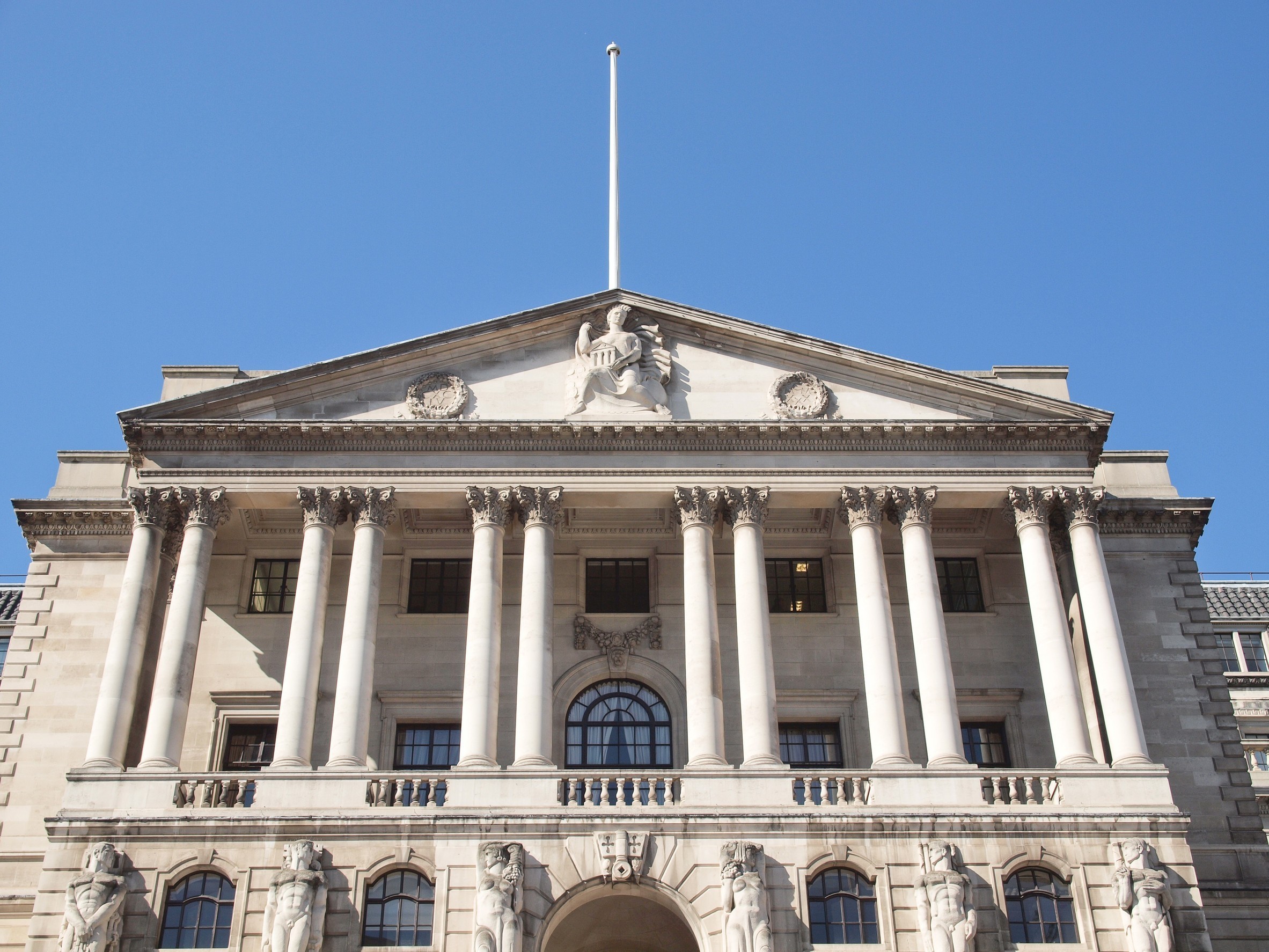 Τράπεζα της Αγγλίας: Αναθεωρεί τα εργαλεία του ελέγχου της μεταβλητότητας των repo (πίνακες) | Ειδήσεις για την Οικονομία