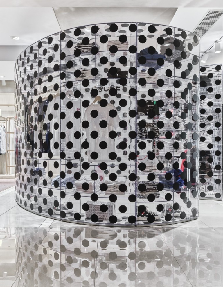 Μόδα: Η Αθήνα στον χάρτη της Comme des Garçons