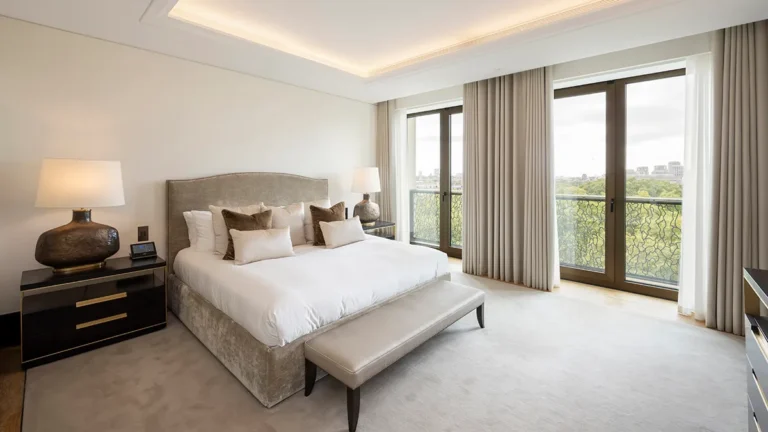 Λονδίνο: Η επιτομή της πολυτέλειας σε ένα ρετιρέ στο Mayfair που πωλείται για 45 εκατ. ευρώ