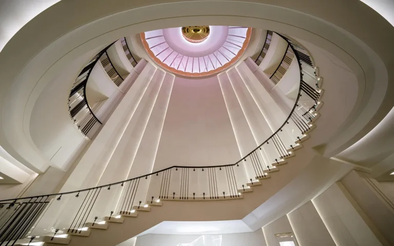 Λονδίνο: Η επιτομή της πολυτέλειας σε ένα ρετιρέ στο Mayfair που πωλείται για 45 εκατ. ευρώ