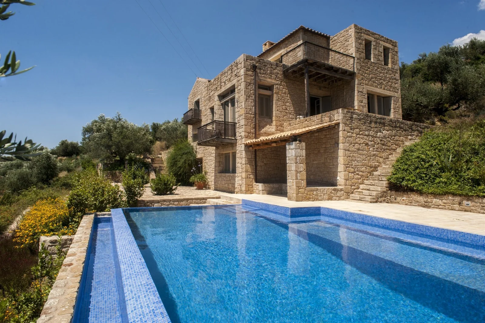 Η εντυπωσιακή διαδρομή των Etsi Architects: Το αρχιτεκτονικό γραφείο με έδρα την Καρδαμύλη