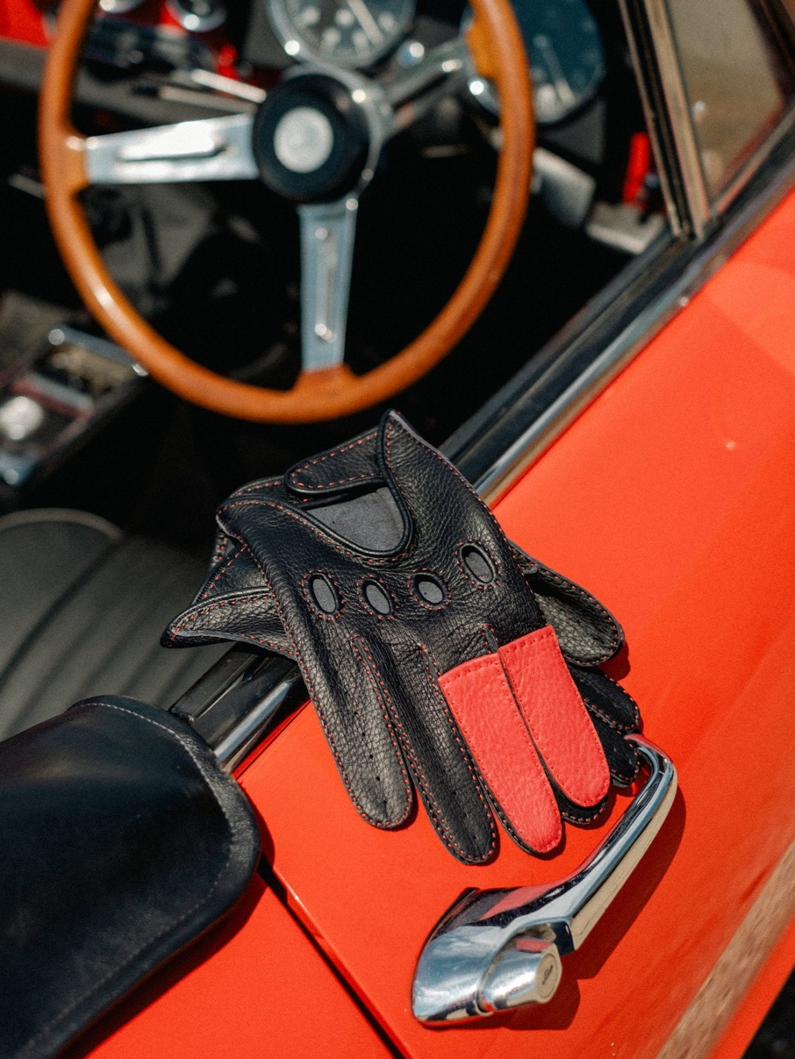 Τα παπούτσια που έγιναν σύμβολο της πιο στυλάτης οδήγησης