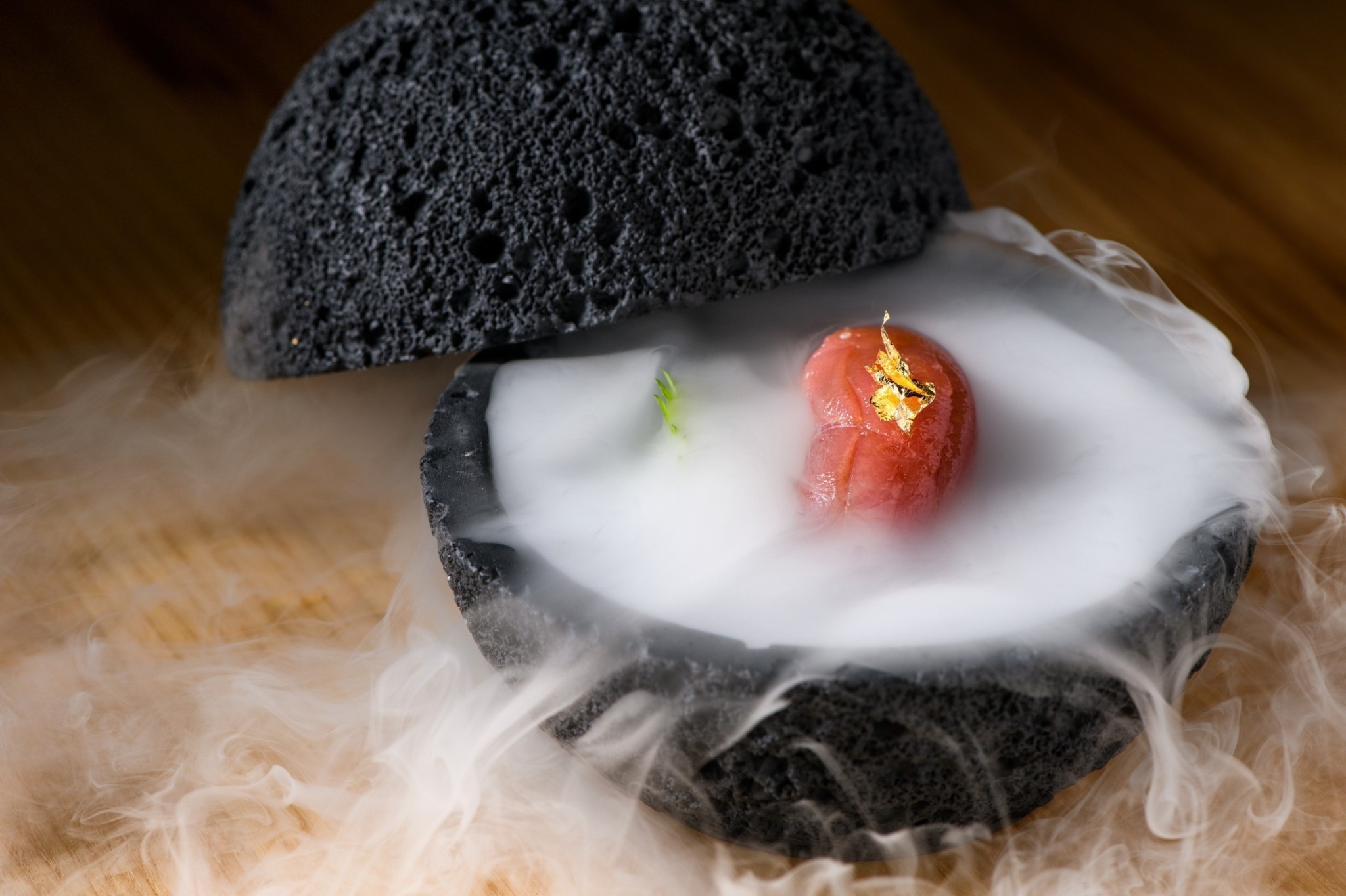 Η “σκοτεινή” αλήθεια πίσω από το ψάρεμα του τόνου στους ωκεανούς