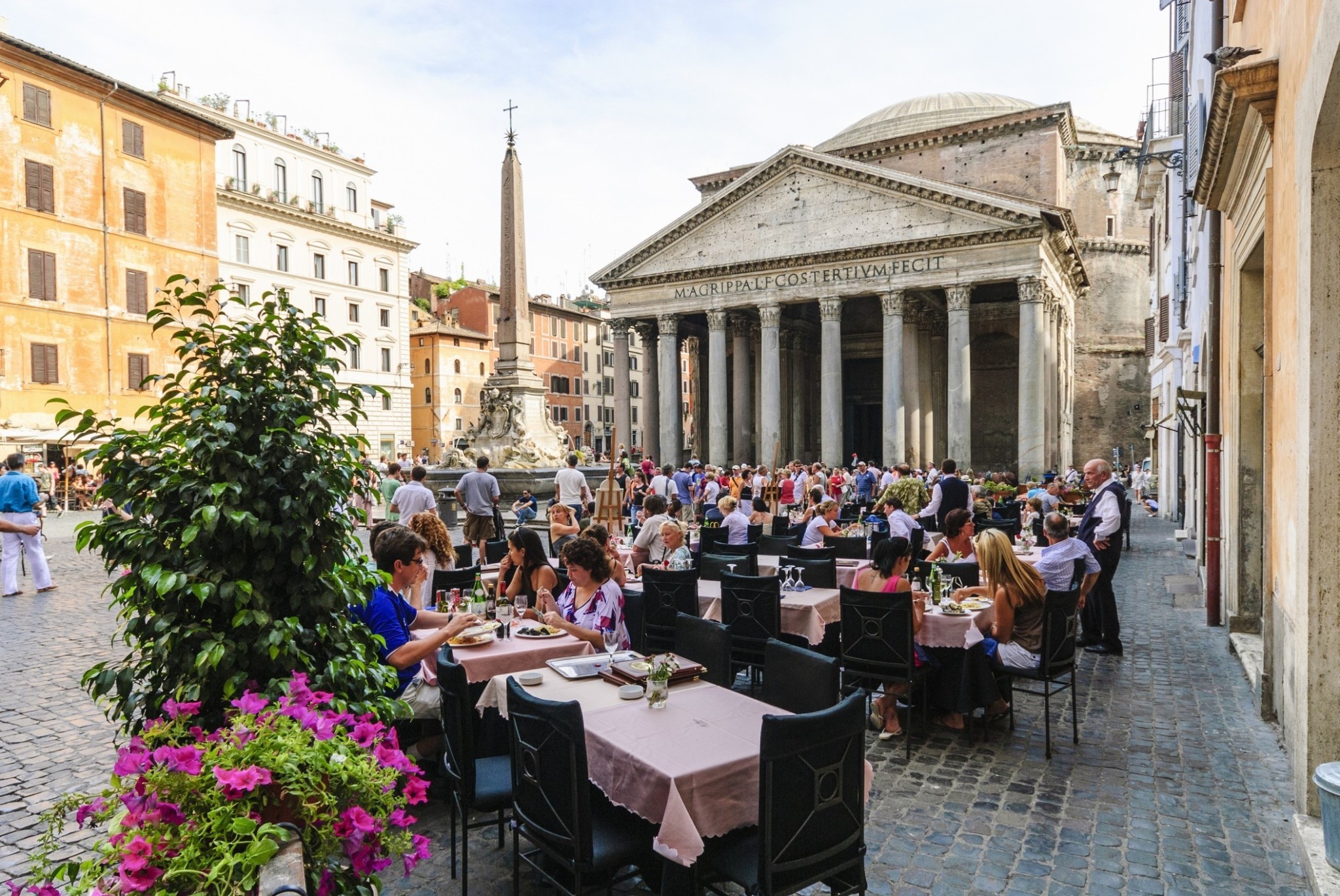 Νερό ανθρακούχο ή “απλό”; Οι διεθνείς τάσεις και η έκπληξη των Ελλήνων