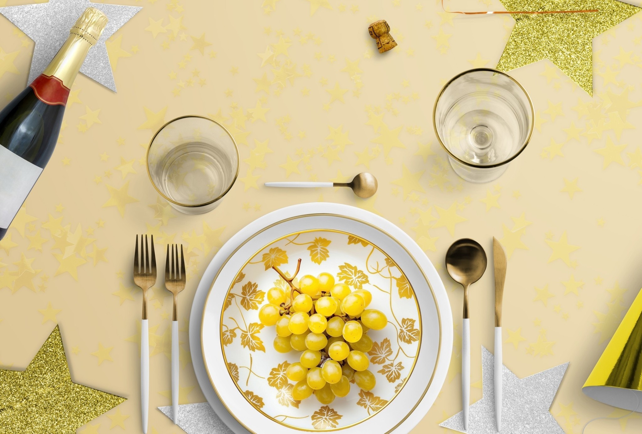 Πρωτοχρονιάτικες παραδόσεις που υπόσχονται καλοτυχία και ευημερία