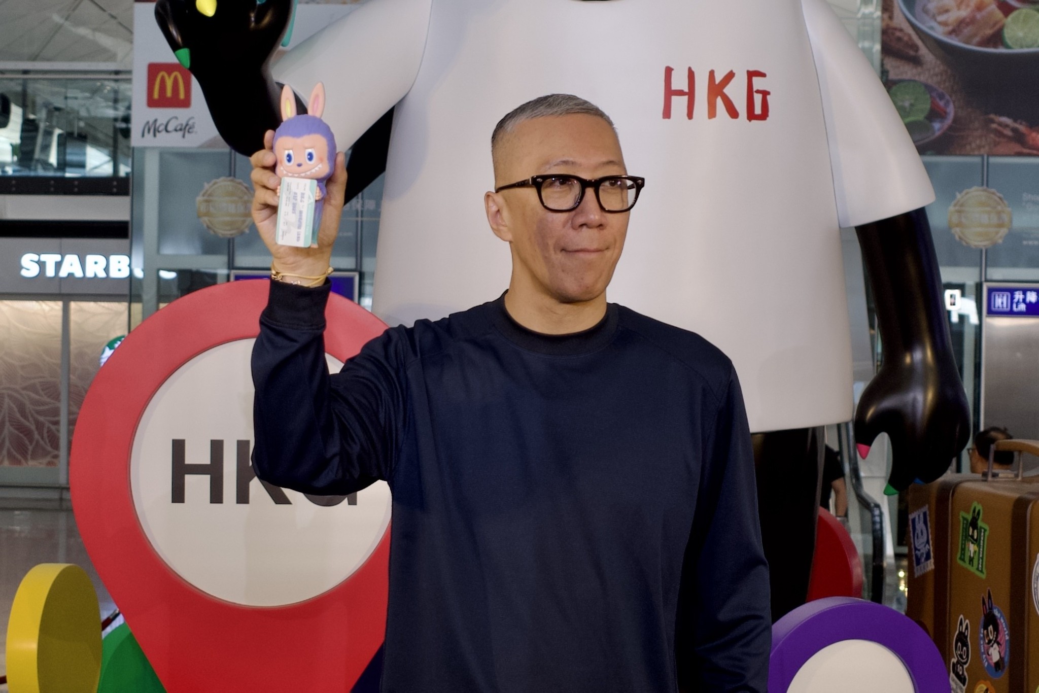 Labubu: Ο άνθρωπος πίσω από την ιδέα που έγινε παγκόσμια pop κουλτούρα το 2025