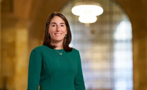 Fed: Δεν χρειάζεται να αλλάξουμε επιτόκια μέχρι την άνοιξη – Δήλωση-σοκ από την Μπεθ Χάμακ | Ειδήσεις για την Οικονομία