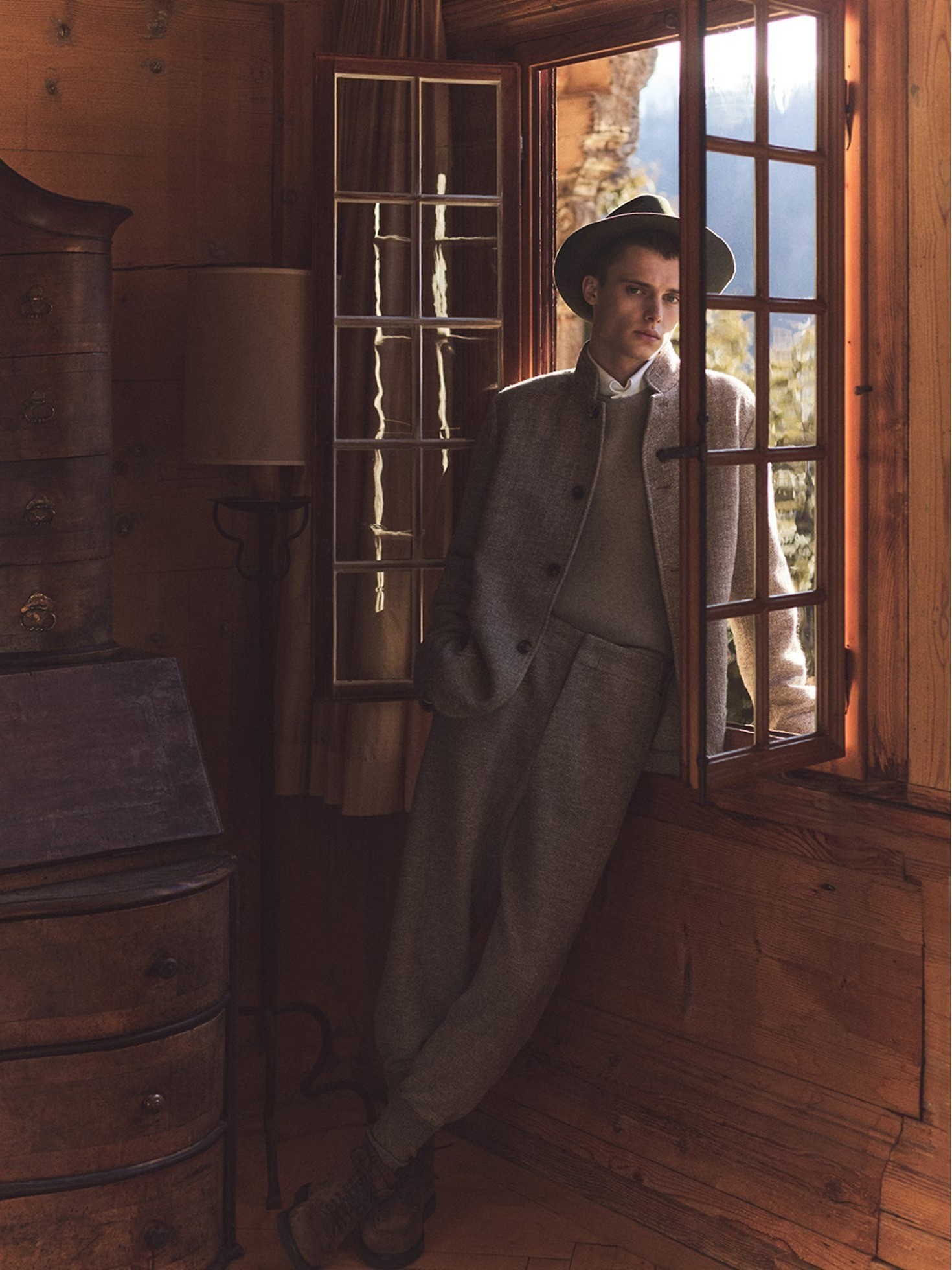 Ησυχη πολυτέλεια ή λογότυπα που φωνάζουν; Η μόδα πολυτελείας σε μια νέα εποχή