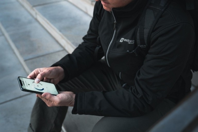 Τα πιο ζεστά μπουφάν: Πώς οι ίνες άνθρακα αλλάζουν τα δεδομένα