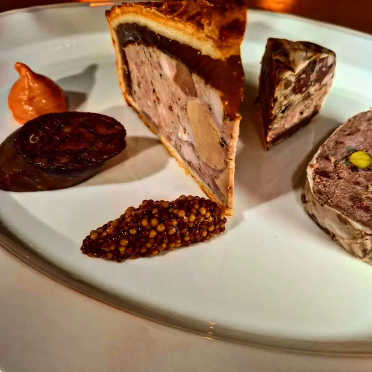 VERi TABLE: Tο μεγαλύτερο μικρό εστιατόριο της Ελλάδας