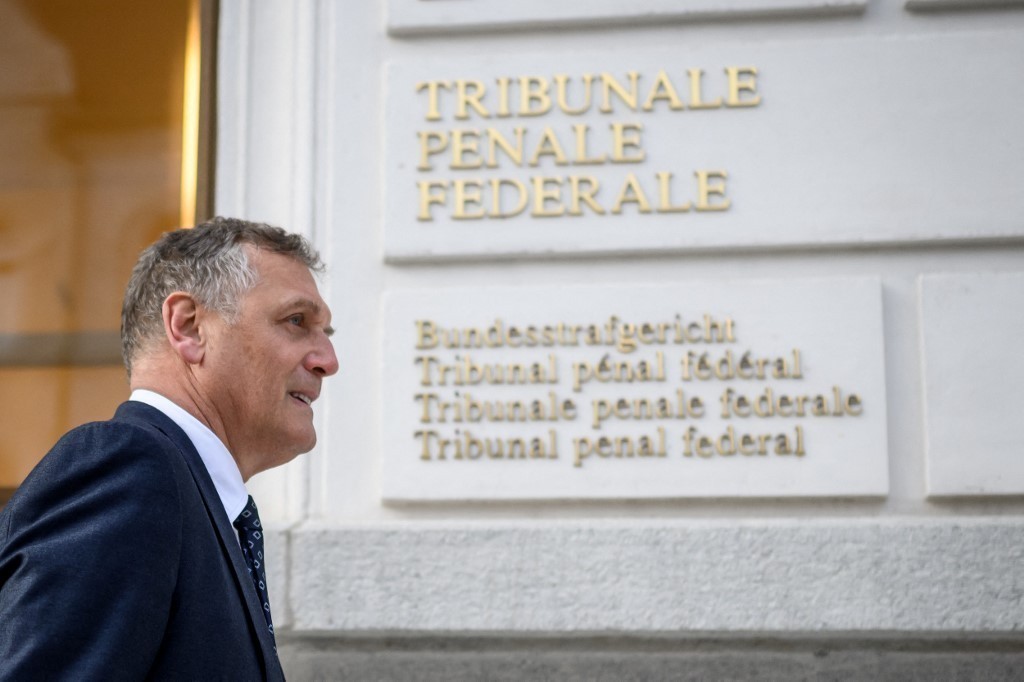 Η τελική κρίση – Καταδίκη του Ντίνου Ντέρη για διαφθορά στα τηλεοπτικά δικαιώματα των Μουντιάλ (pic) | Ειδήσεις για την Οικονομία