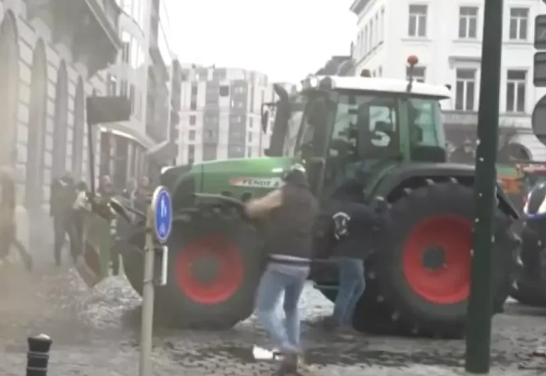 Βρυξέλλες: Επεισόδια και δακρυγόνα στη συγκέντρωση των αγροτών (vid)