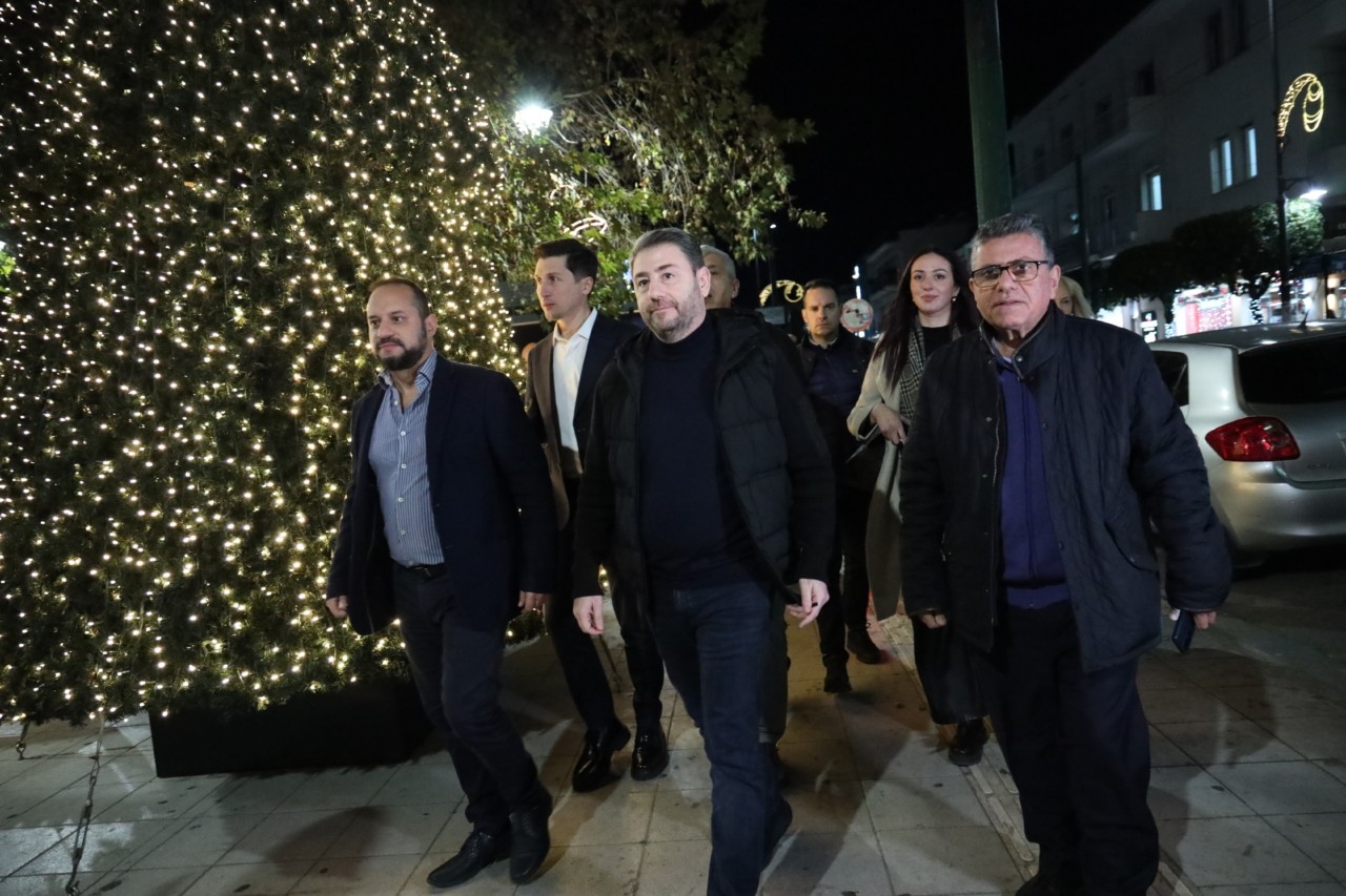 Γεύματα, δείπνα και η… μεγάλη αναταραχή λόγω Τσίπρα και Καρυστιανού στο πλάνο των Χριστουγέννων για το ΠΑΣΟΚ | Ειδήσεις για την Οικονομία