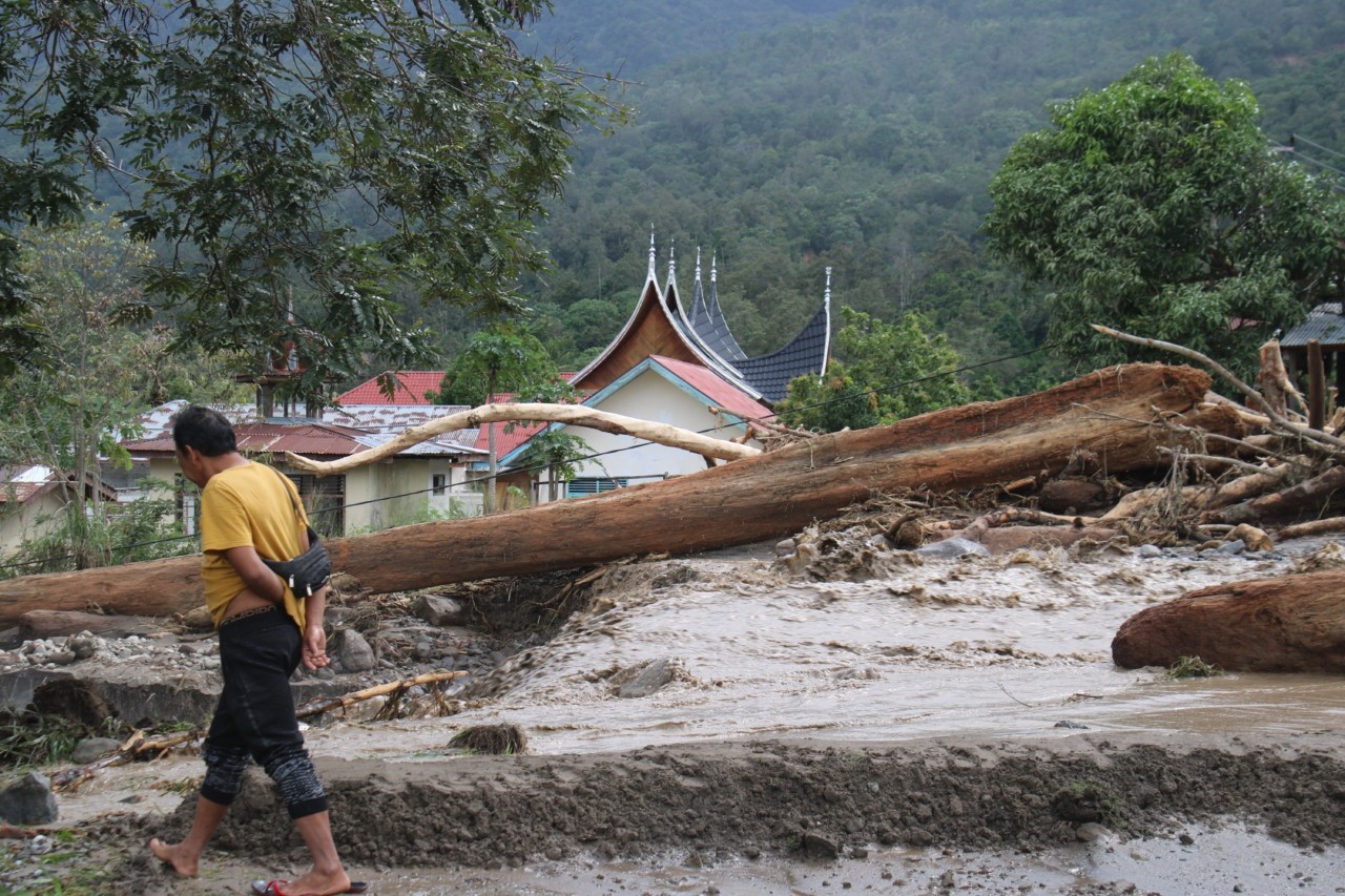 Περισσότεροι από 1.000 νεκροί από τις πλημμύρες στην Ασία | Ειδήσεις για την Οικονομία
