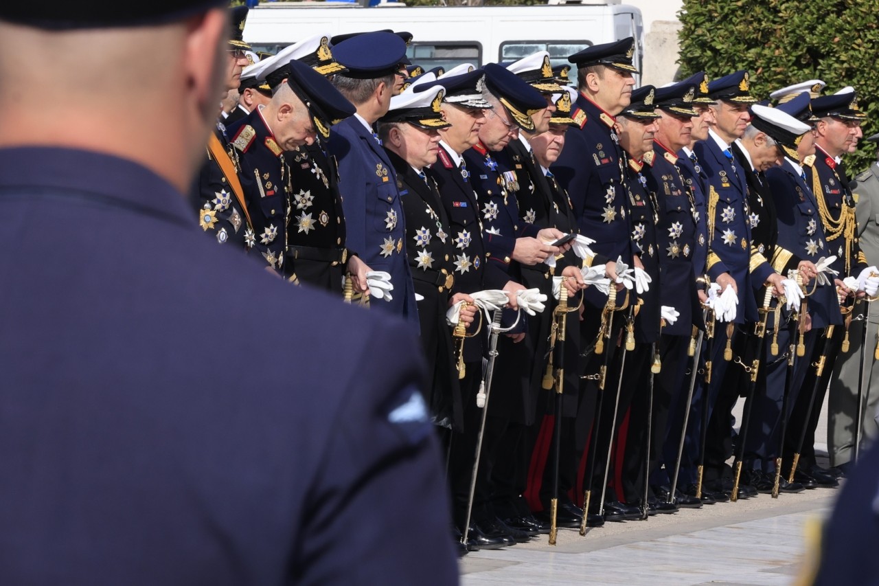 Κατατέθηκε το νομοσχέδιο του υπουργείου Άμυνας – Οι αλλαγές σε μισθούς, βαθμολόγιο και αναβολές στις Ένοπλες Δυνάμεις | Ειδήσεις για την Οικονομία