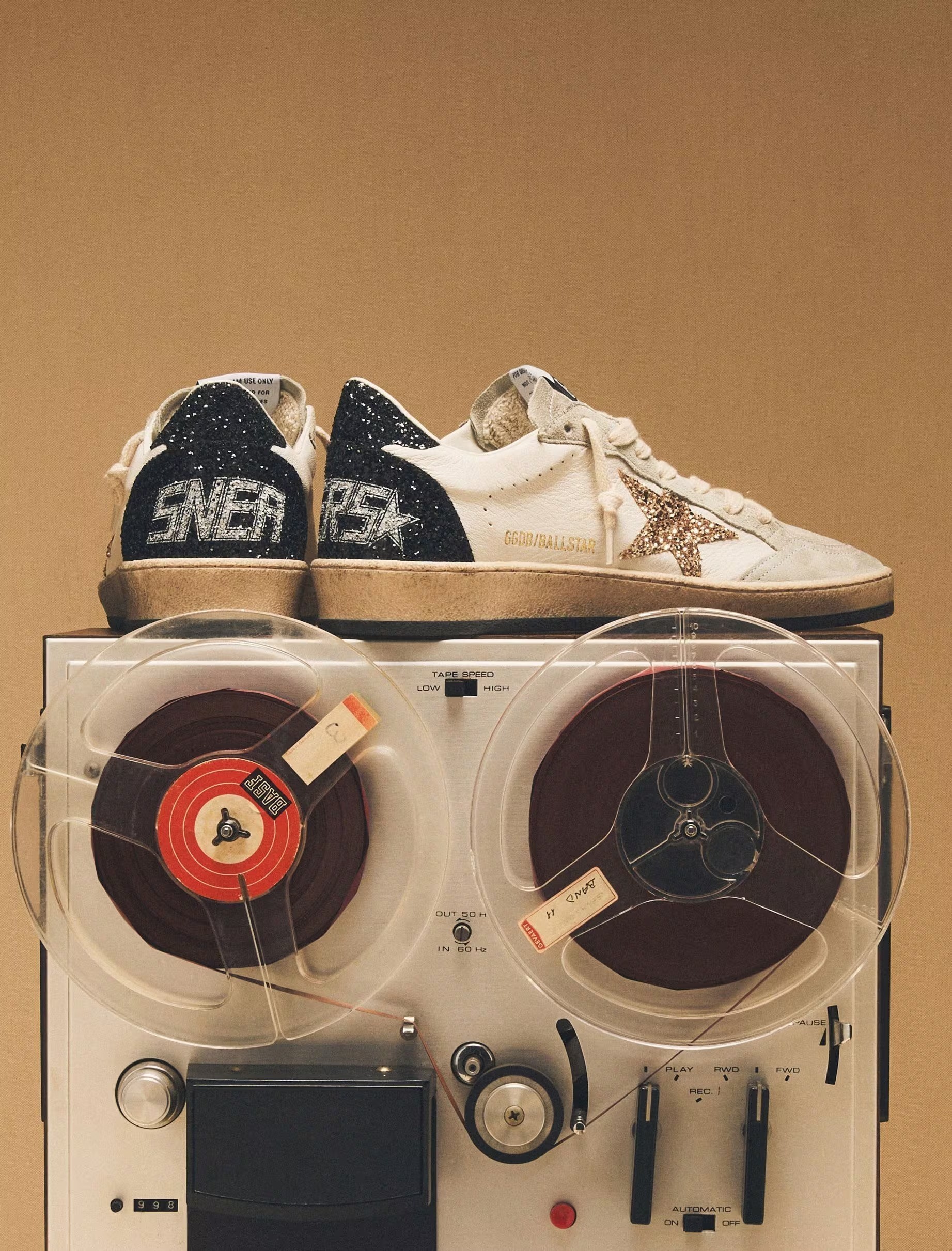 Golden Goose: Τα φθαρμένα sneakers των 1.900 ευρώ και το deal των 2,5 δισ.