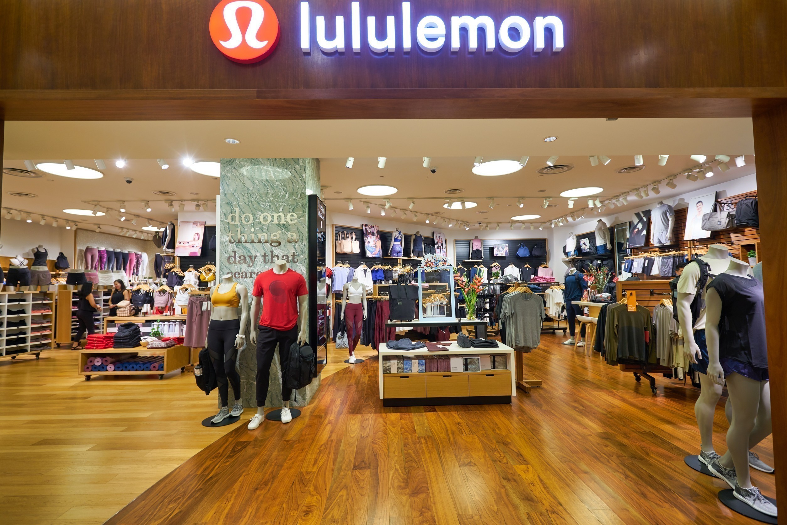 Elliott Management: Επενδύει 1 δισ. δολάρια στην Lululemon εν μέσω αποχώρησης CEO | Ειδήσεις για την Οικονομία