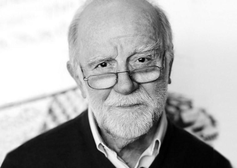 Γιάννης Τσεκλένης: Ο σχεδιαστής που έγραψε ιστορία στην καθημερινή ζωή των Ελλήνων