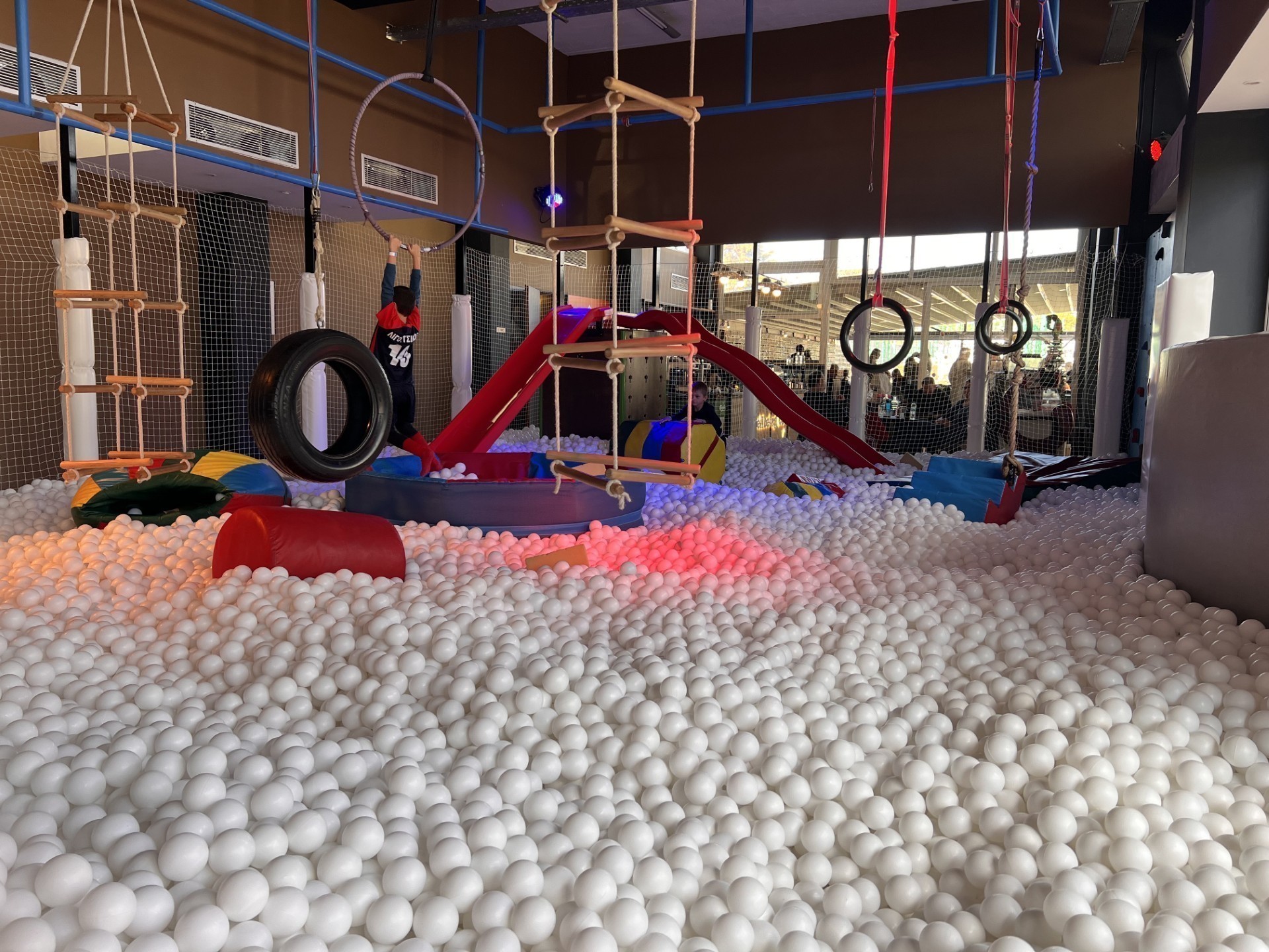 Η νέα γενιά στην Ελλάδα αγάπησε το παρκούρ