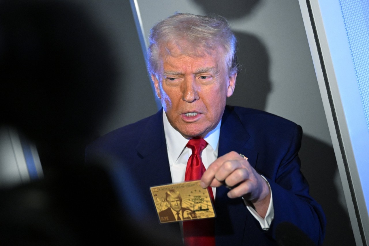 Trump Gold Card: Η νέα «χρυσή βίζα» του $1 εκατ. είναι γεγονός – Ποια προνόμια περιλαμβάνει (pics) | Ειδήσεις για την Οικονομία