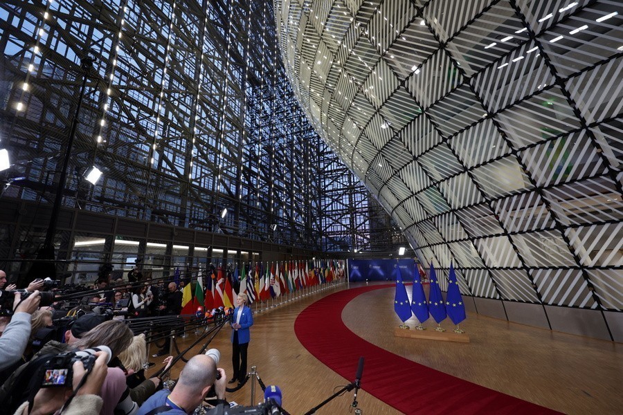 Ουκρανία: Μάχη στη Σύνοδο Κορυφής της EE για τα παγωμένα ρωσικά assets – Τα «στρατόπεδα» | Ειδήσεις για την Οικονομία