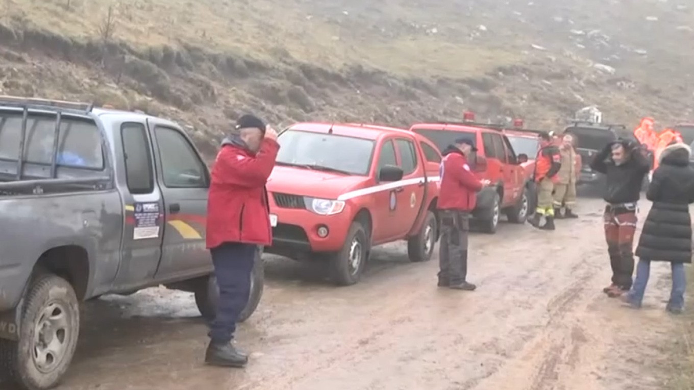 Βαρδούσια: Σχεδόν αγκαλιασμένοι εντοπίστηκαν οι τέσσερις ορειβάτες που σκοτώθηκαν από χιονοστιβάδα (vid)