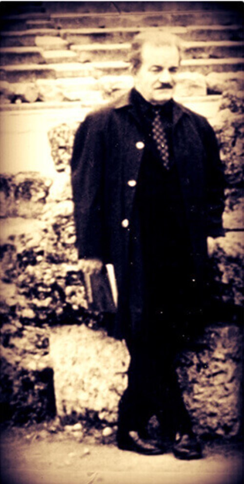 Ο Γεώργιος Μαμιδάκης