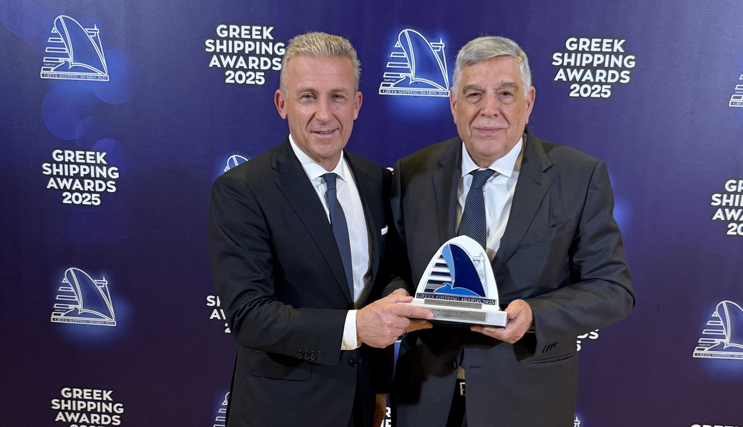 Αντώνης Κομνηνός: Τιμήθηκε με το Lifetime Achievement Award στα Greek Shipping Awards (pic) | Ειδήσεις για την Οικονομία