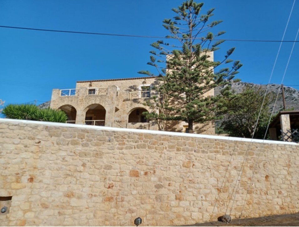 Πλειστηριασμοί: Τι «κλήρωσε» για Ferrari, Χριστοδουλόπουλο και ξενοδοχεία (pics) Πλειστηριασμοί: Τι «κλήρωσε» για Ferrari, Χριστοδουλόπουλο και ξενοδοχεία (pics)