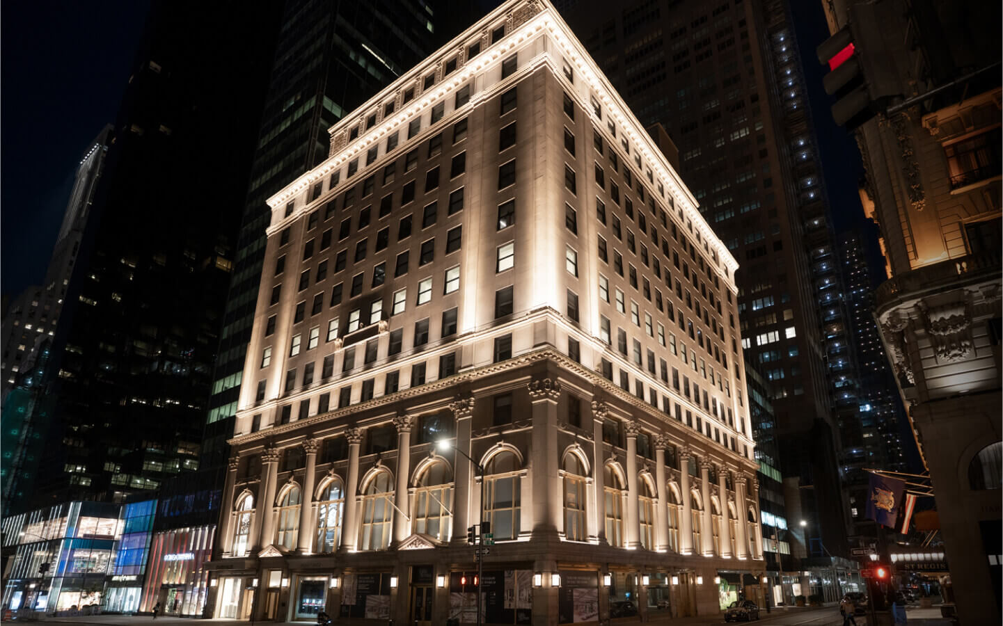 Πίσω από τις πόρτες 5 τοπ members club