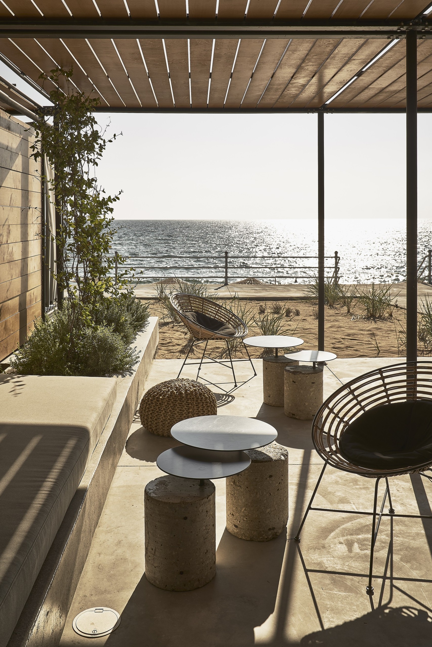 Νίκος Καραφλός, Dexamenes: “Τι κάνεις με αυτό που ο κόσμος θεωρεί τελειωμένο” – Η ιστορία μιας case-study μεταμόρφωσης στην Ηλεία