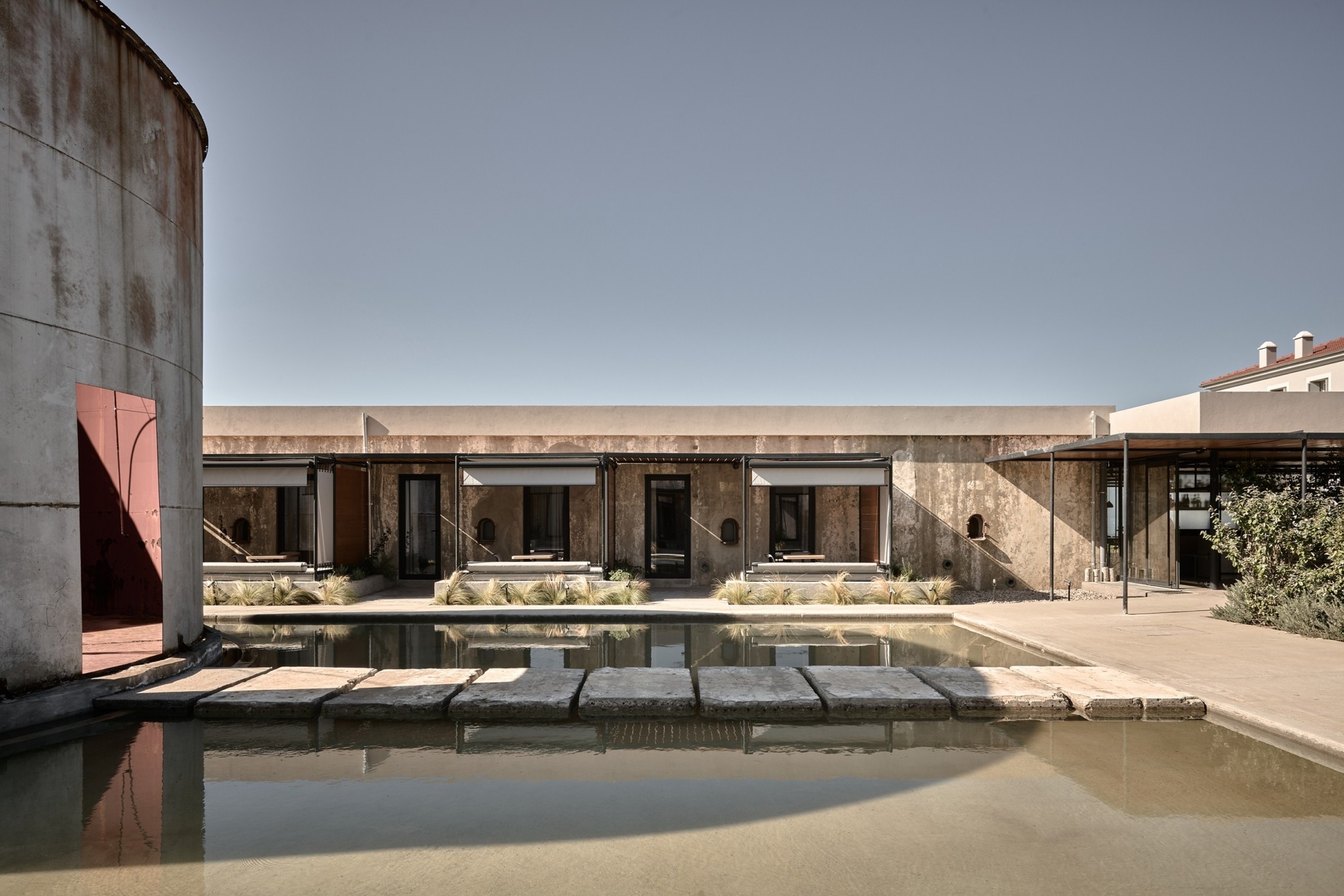 Νίκος Καραφλός, Dexamenes: “Τι κάνεις με αυτό που ο κόσμος θεωρεί τελειωμένο” – Η ιστορία μιας case-study μεταμόρφωσης στην Ηλεία