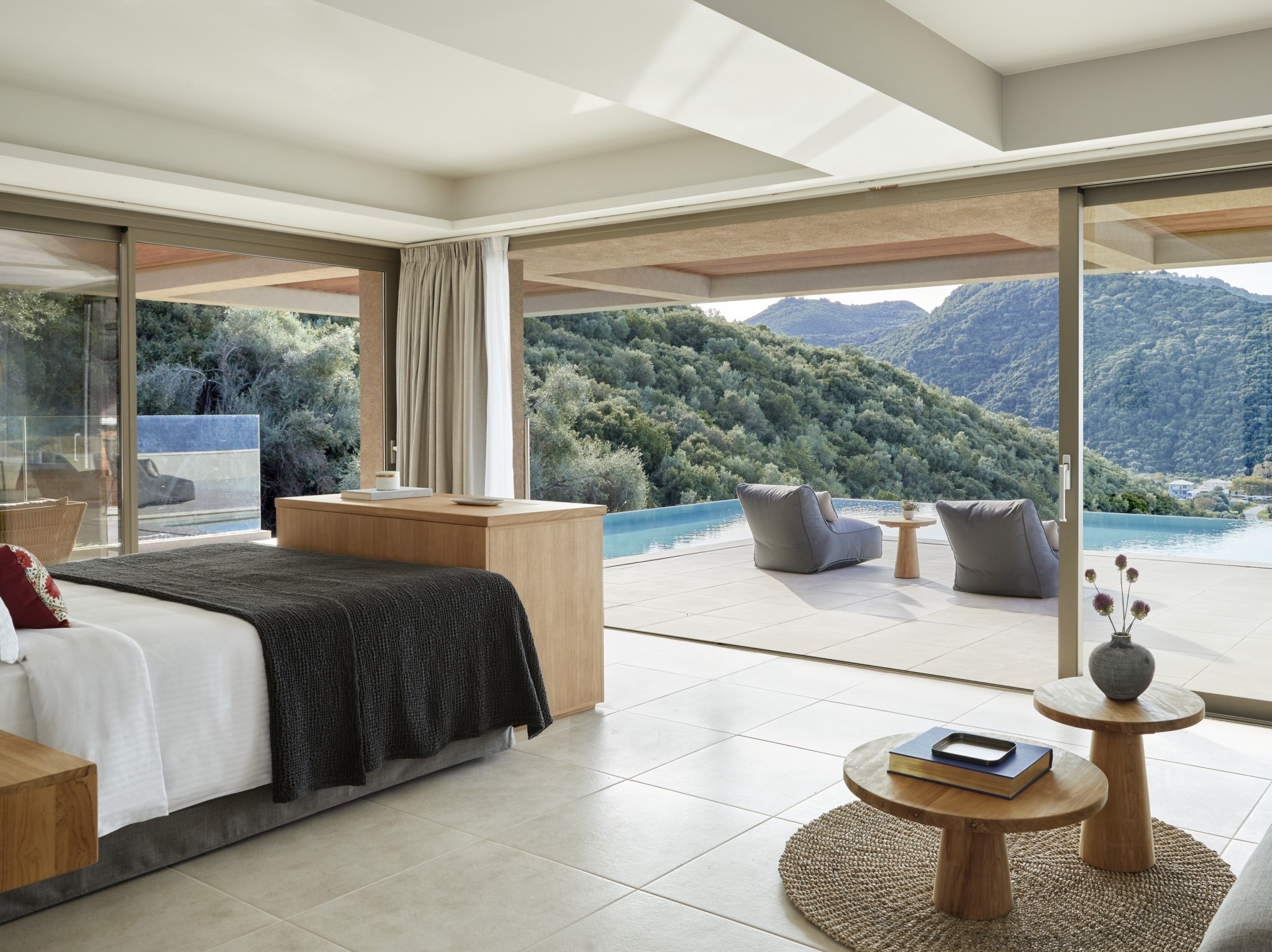 Χρήστος Κτενίδης, Mar-Bella Collection: Τέσσερα ξενοδοχεία που δίνουν άλλο νόημα στην εμπειρία του Ιονίου