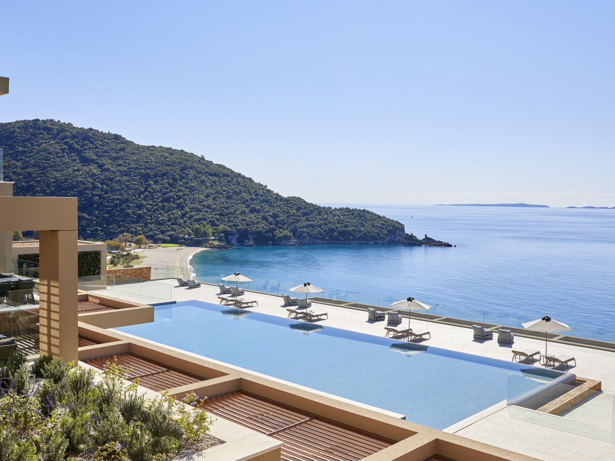 Χρήστος Κτενίδης, Mar-Bella Collection: Τέσσερα ξενοδοχεία που δίνουν άλλο νόημα στην εμπειρία του Ιονίου