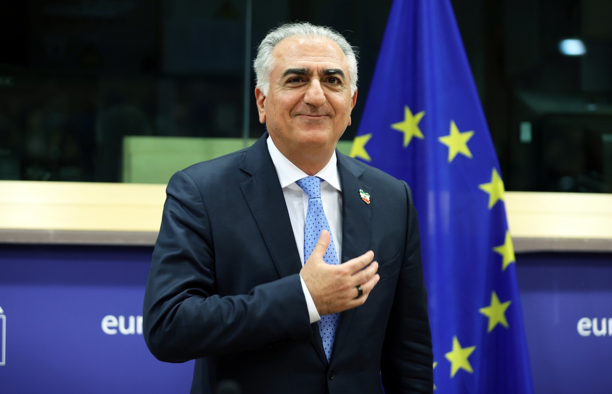 Παχλαβί: Η ιστορία της δυναστείας που ονειρεύεται να κυβερνήσει (πάλι) το Ιράν