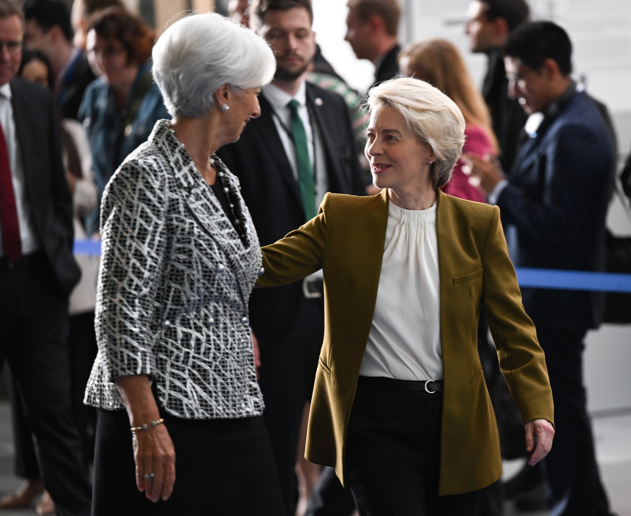 Οι πραγματικές αποδοχές της Κριστίν Λαγκάρντ στην ακριβότερη καρέκλα της Ευρώπης