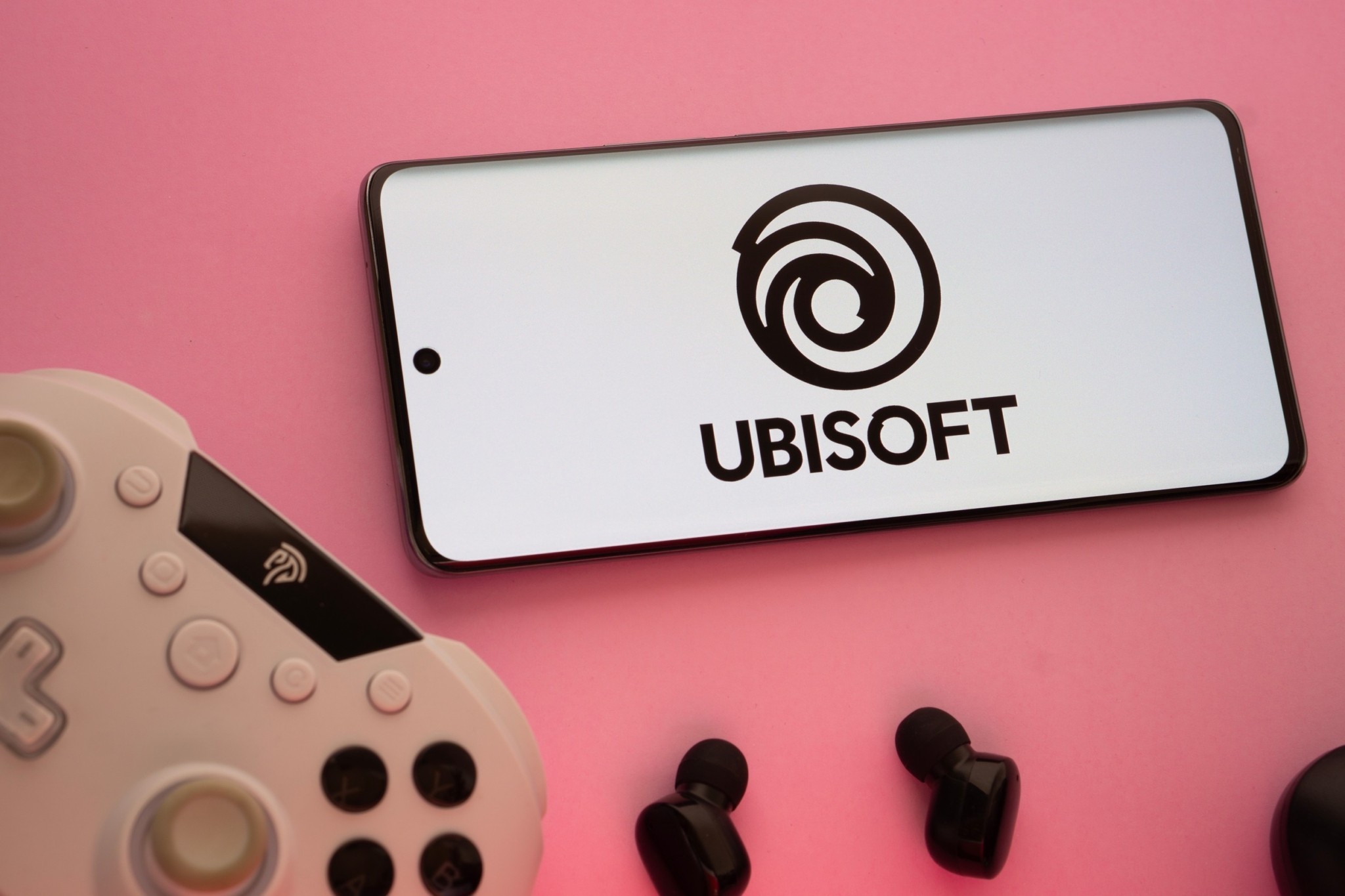 Ubisoft: Ακυρώσεις τίτλων και ζημίες 1 δισ. ευρώ βυθίζουν τη μετοχή – Βουτιά 33%