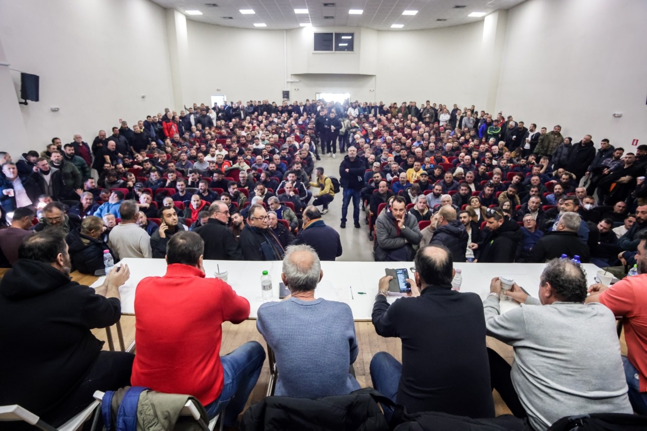 Πανελλαδική σύσκεψη μπλόκων: Ναι στον διάλογο, όχι σε συλλαλητήριο την Τρίτη | Ειδήσεις για την Οικονομία