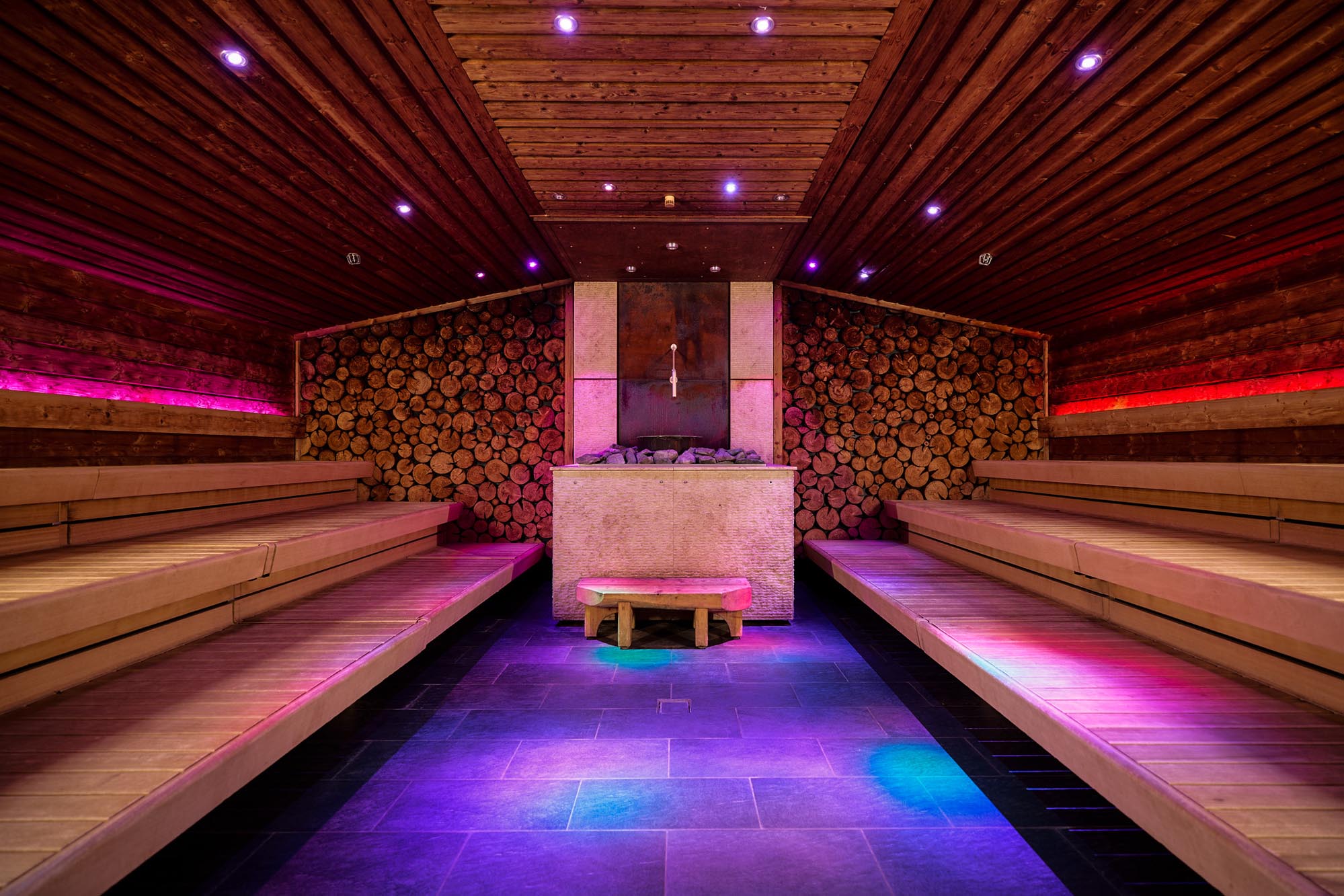 Οι ωραιότερες σάουνες στην Ευρώπη με θέα τις χιονισμένες κορυφές