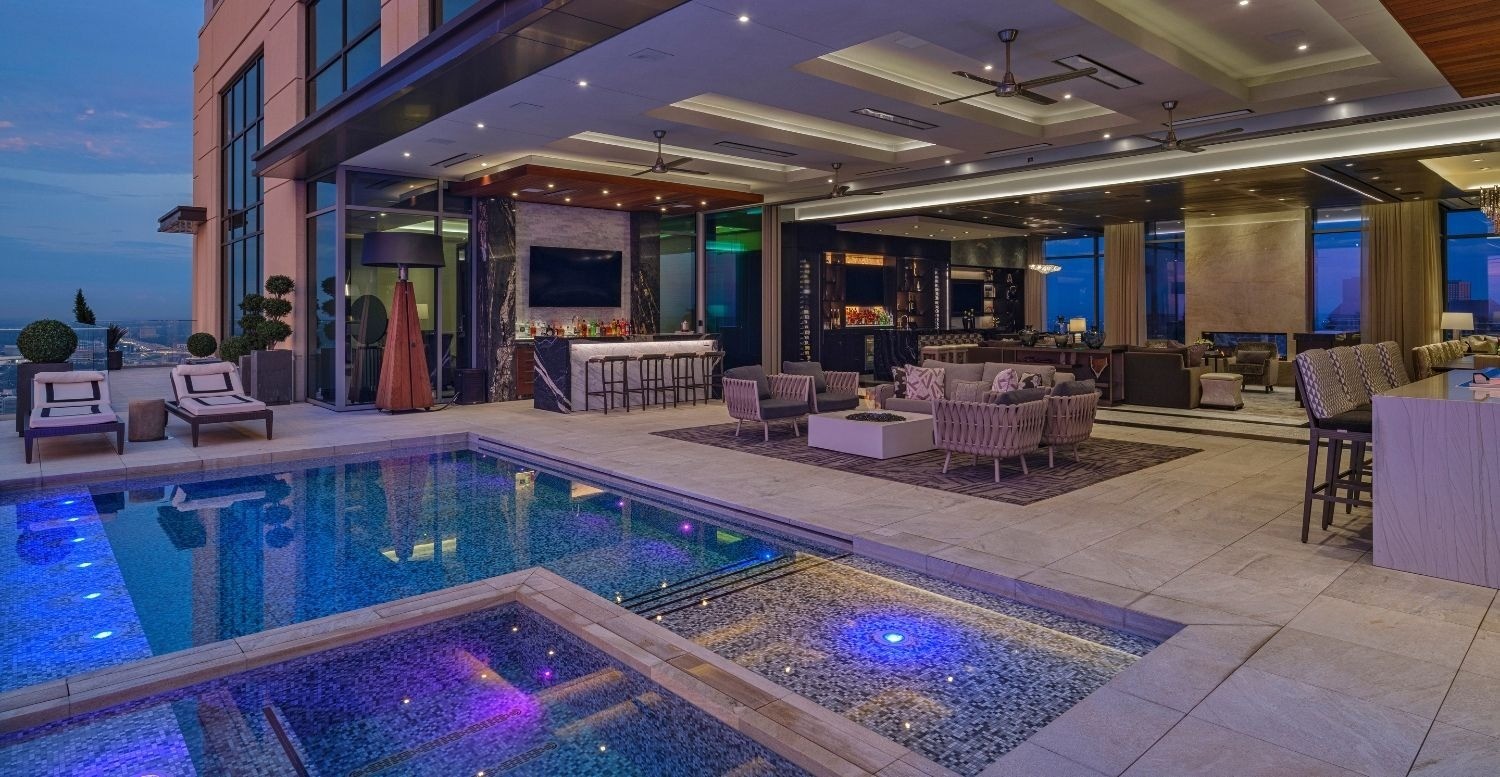 9 υπερπολυτελείς σουίτες που κόβουν την ανάσα – Η μία είναι στην Ελλάδα