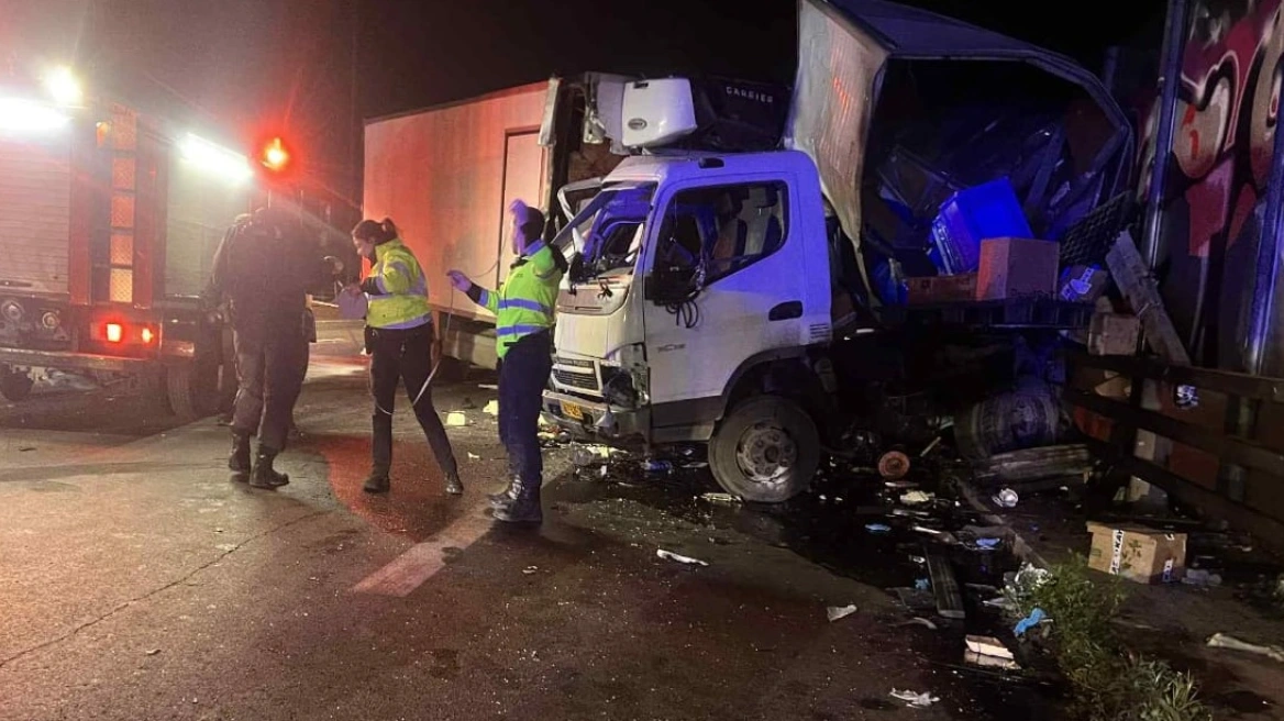 Σύγκρουση φορτηγών στον Κηφισό – Κυκλοφοριακά προβλήματα προς Πειραιά | Ειδήσεις για την Οικονομία