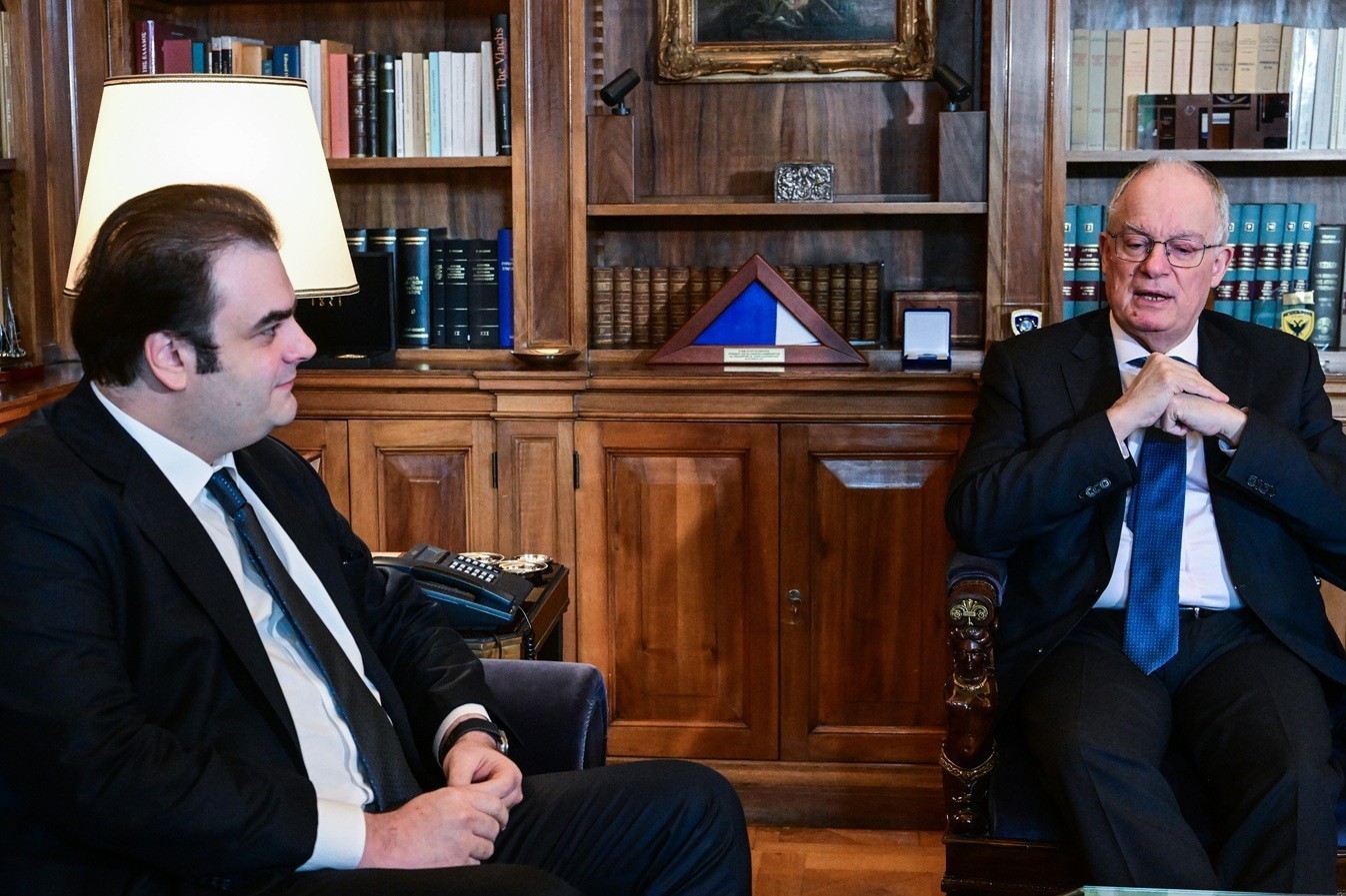 Πιερρακάκης στον Τασούλα: «Στόχος για το 2026 η ανάπτυξη να φτάσει σε κάθε σπίτι» | Ειδήσεις για την Οικονομία